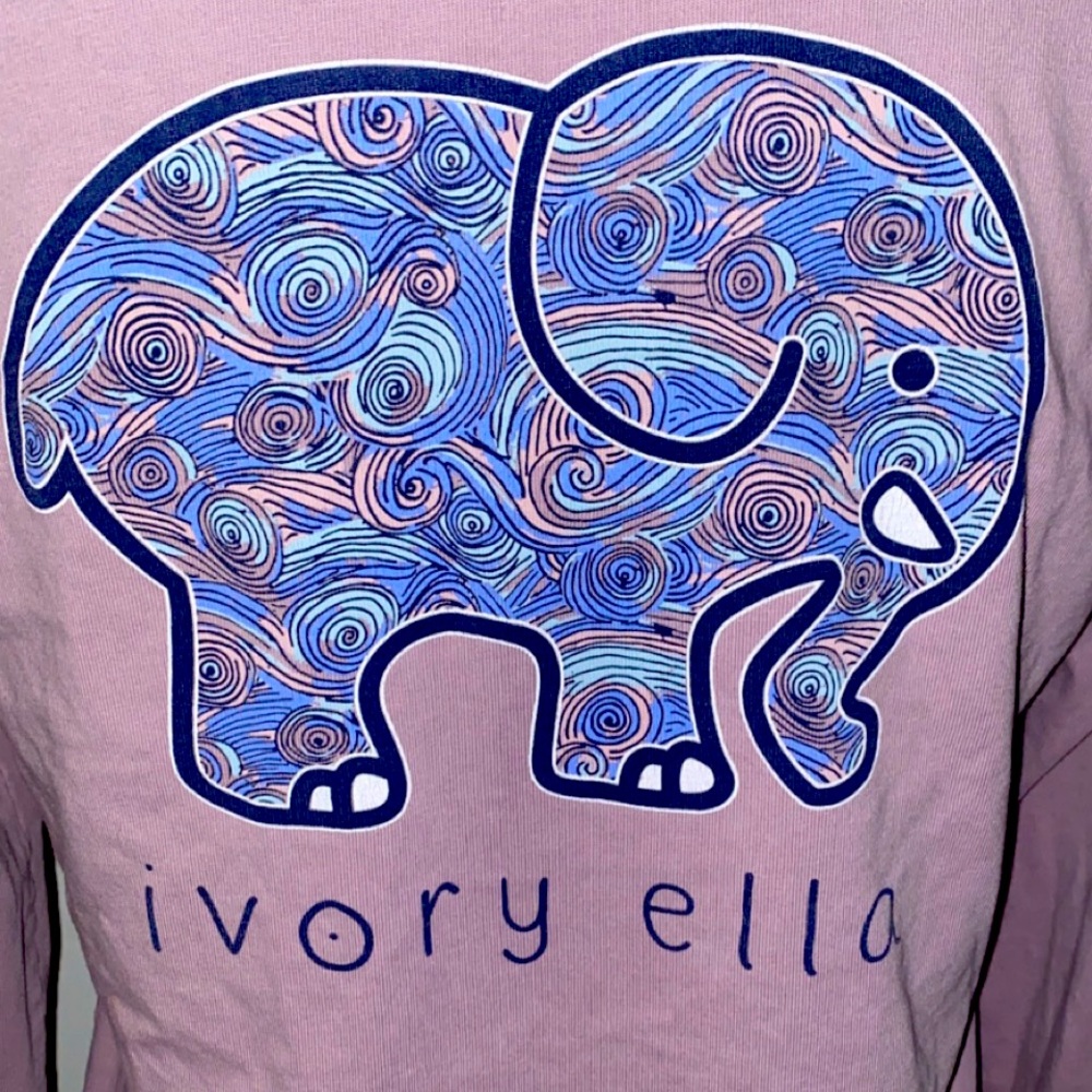 Woman’s Ivory Ella top